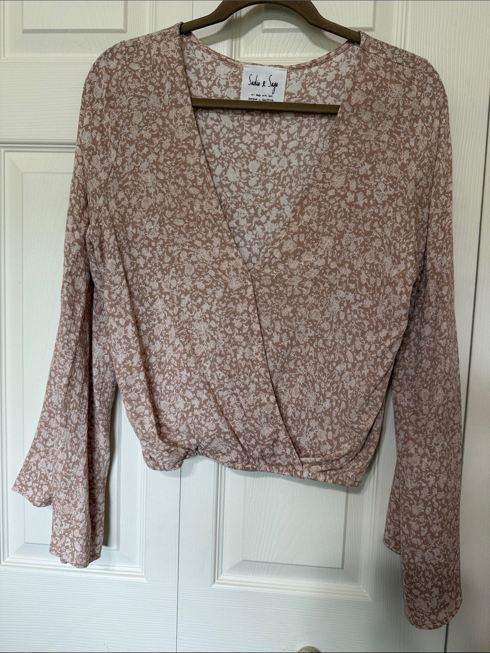 Sadie & Sage Dusty Pink Floral Surplice Blouse